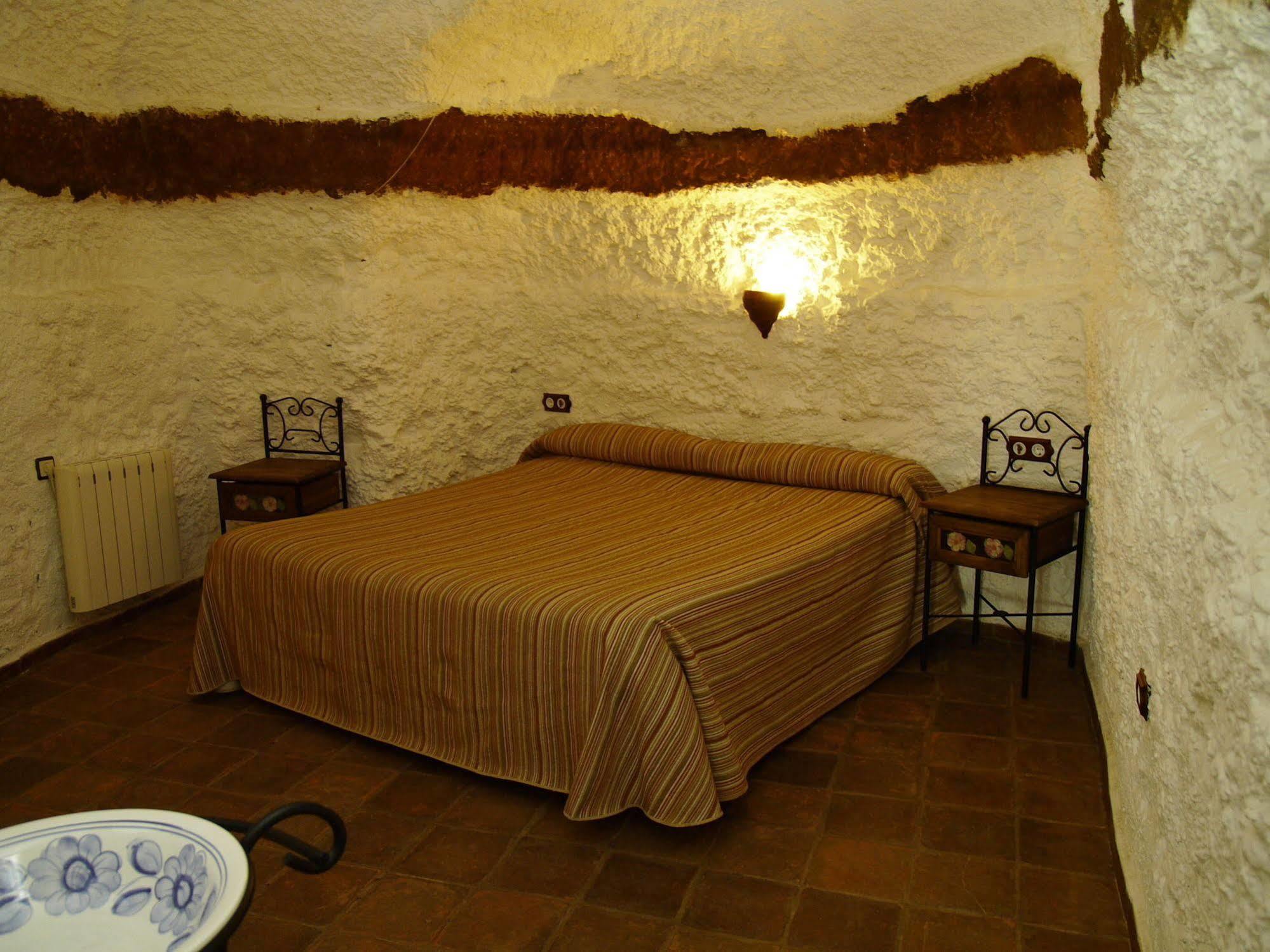 Cuevas Del Zenete Apartment Alcudia de Guadix Ngoại thất bức ảnh
