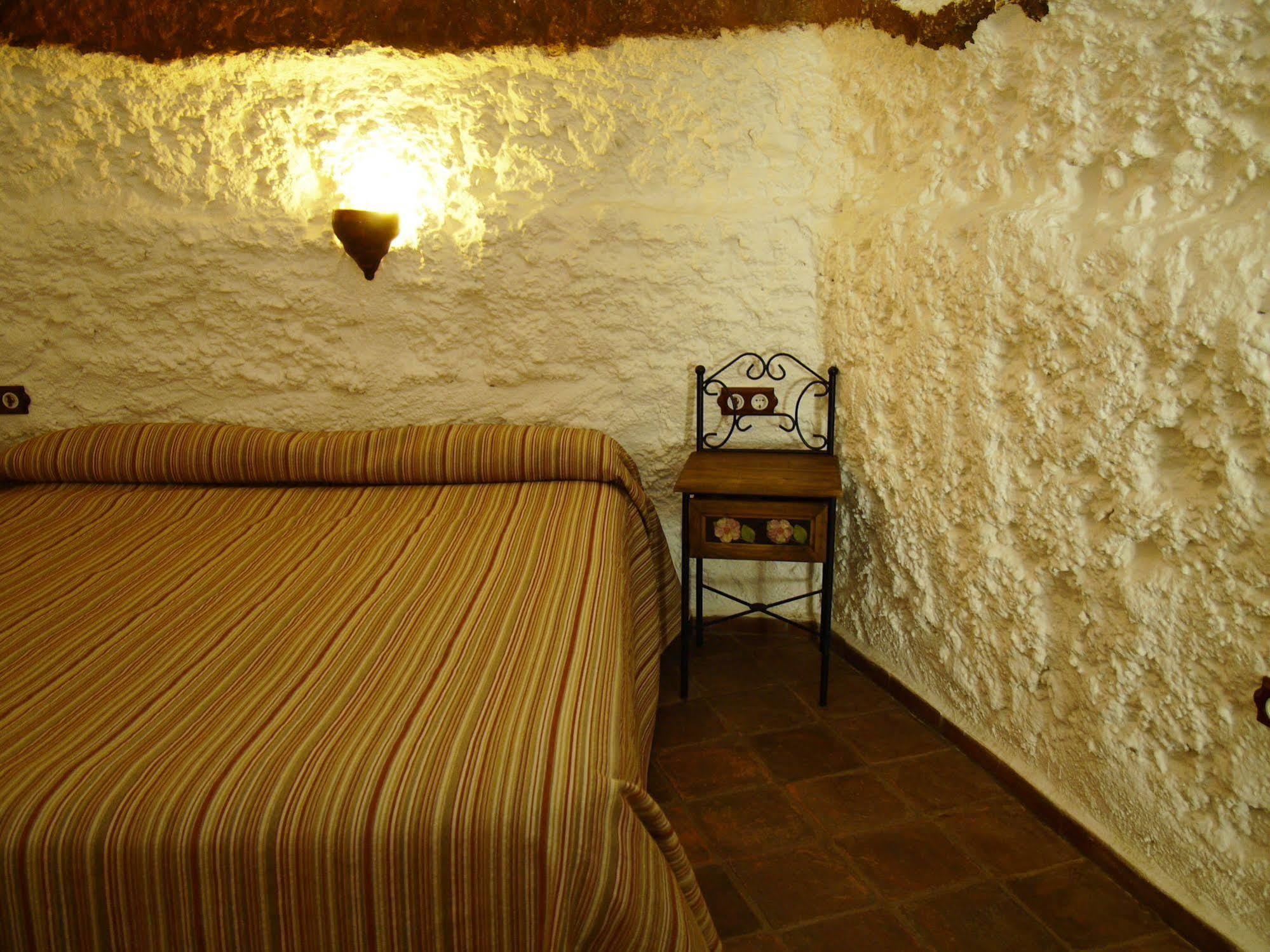 Cuevas Del Zenete Apartment Alcudia de Guadix Ngoại thất bức ảnh